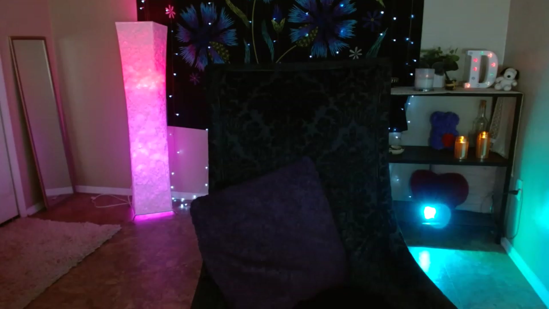 Gallery image thumbnail from DaniSpice's myfreecams stream on, 01/12/2023, 09:10 image 19 of 20