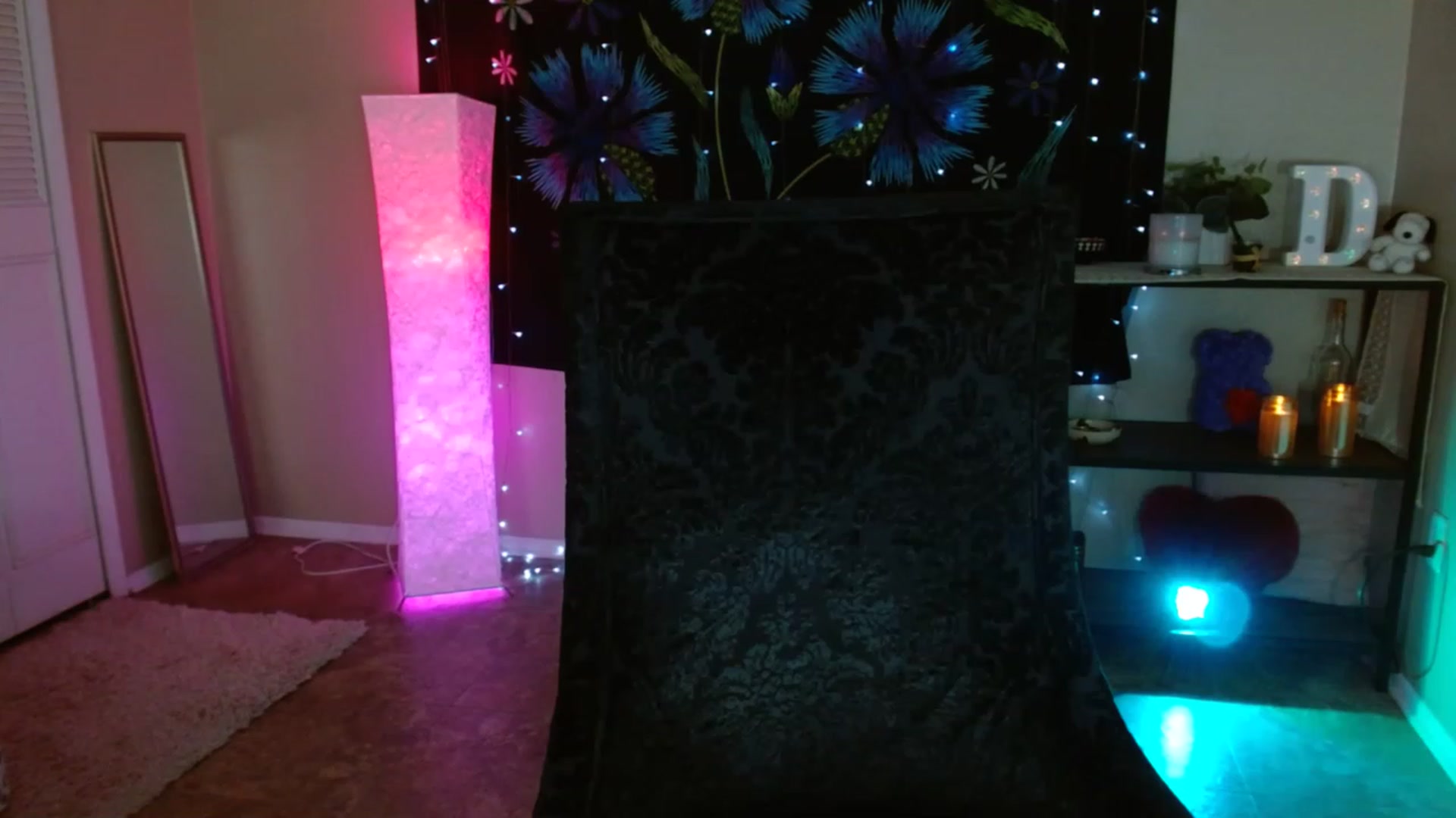 Gallery image thumbnail from DaniSpice's myfreecams stream on, 01/12/2023, 09:10 image 9 of 20
