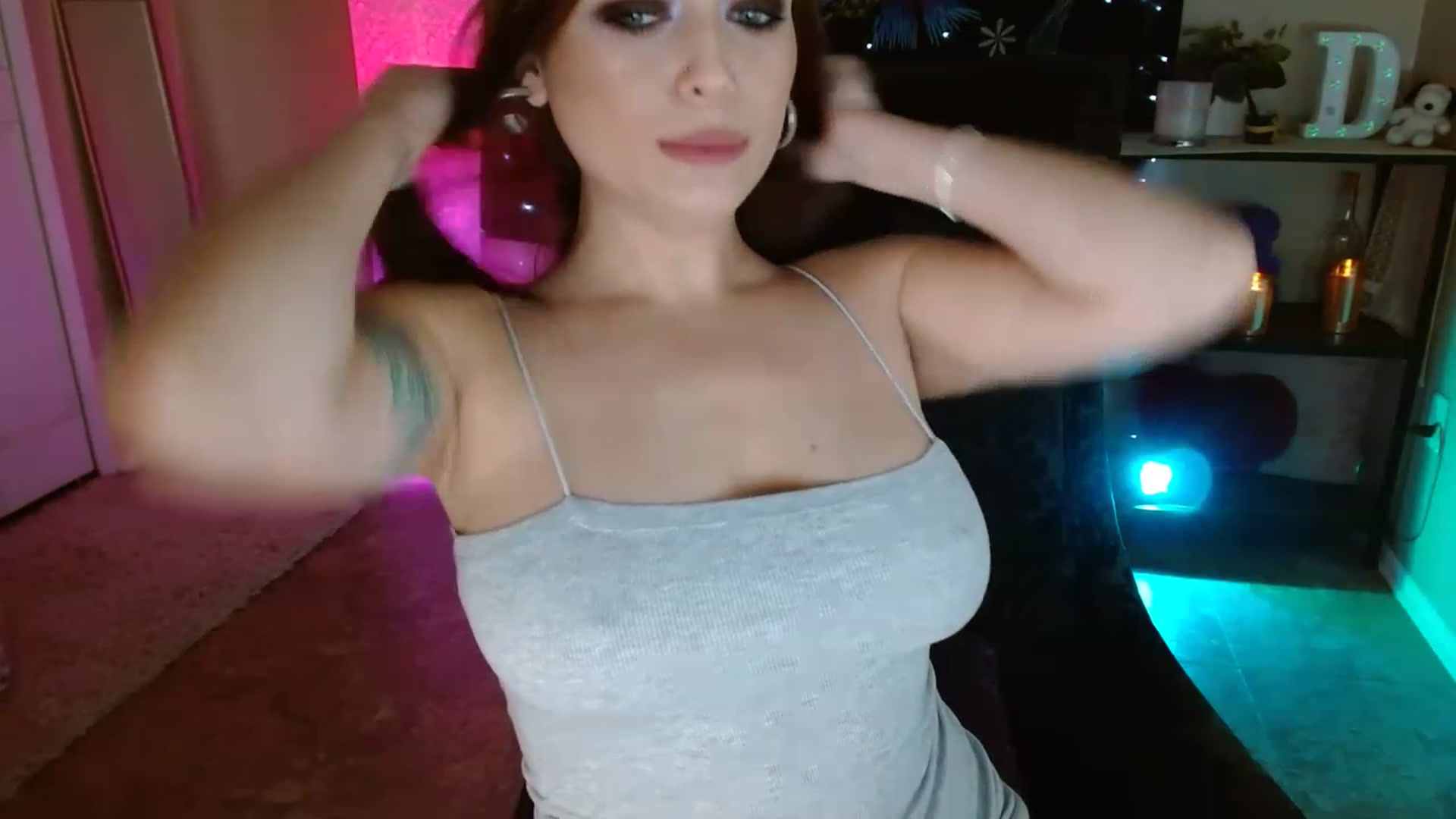 Gallery image thumbnail from DaniSpice's myfreecams stream on, 01/16/2023, 06:45 image 10 of 20