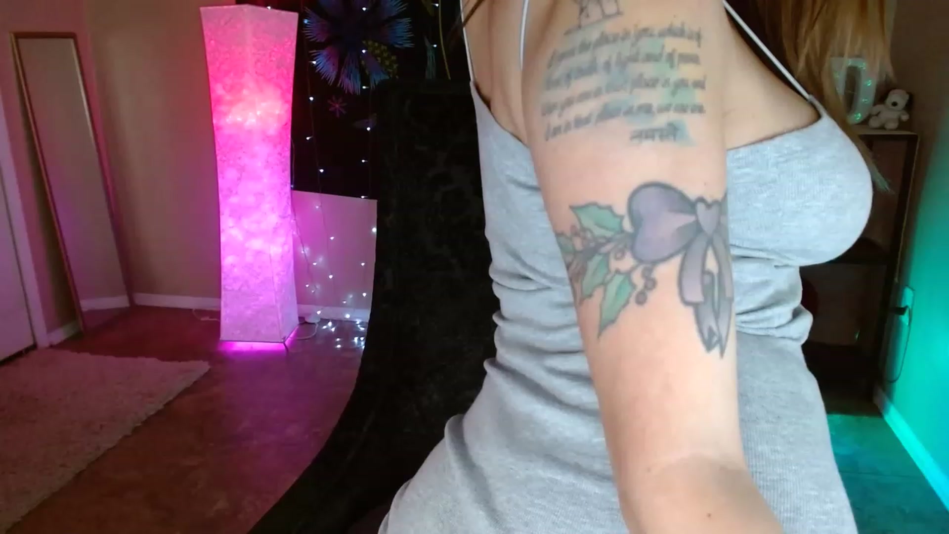 Gallery image thumbnail from DaniSpice's myfreecams stream on, 01/16/2023, 06:45 image 1 of 20