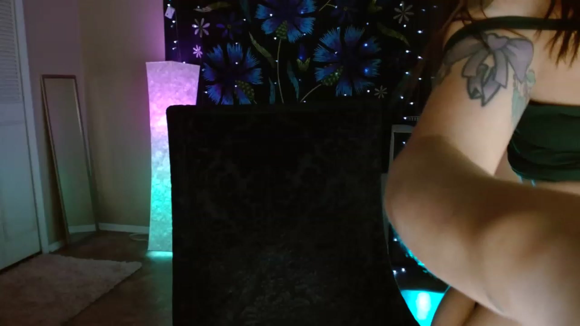 Gallery image thumbnail from DaniSpice's myfreecams stream on, 01/21/2023, 12:16 image 16 of 20