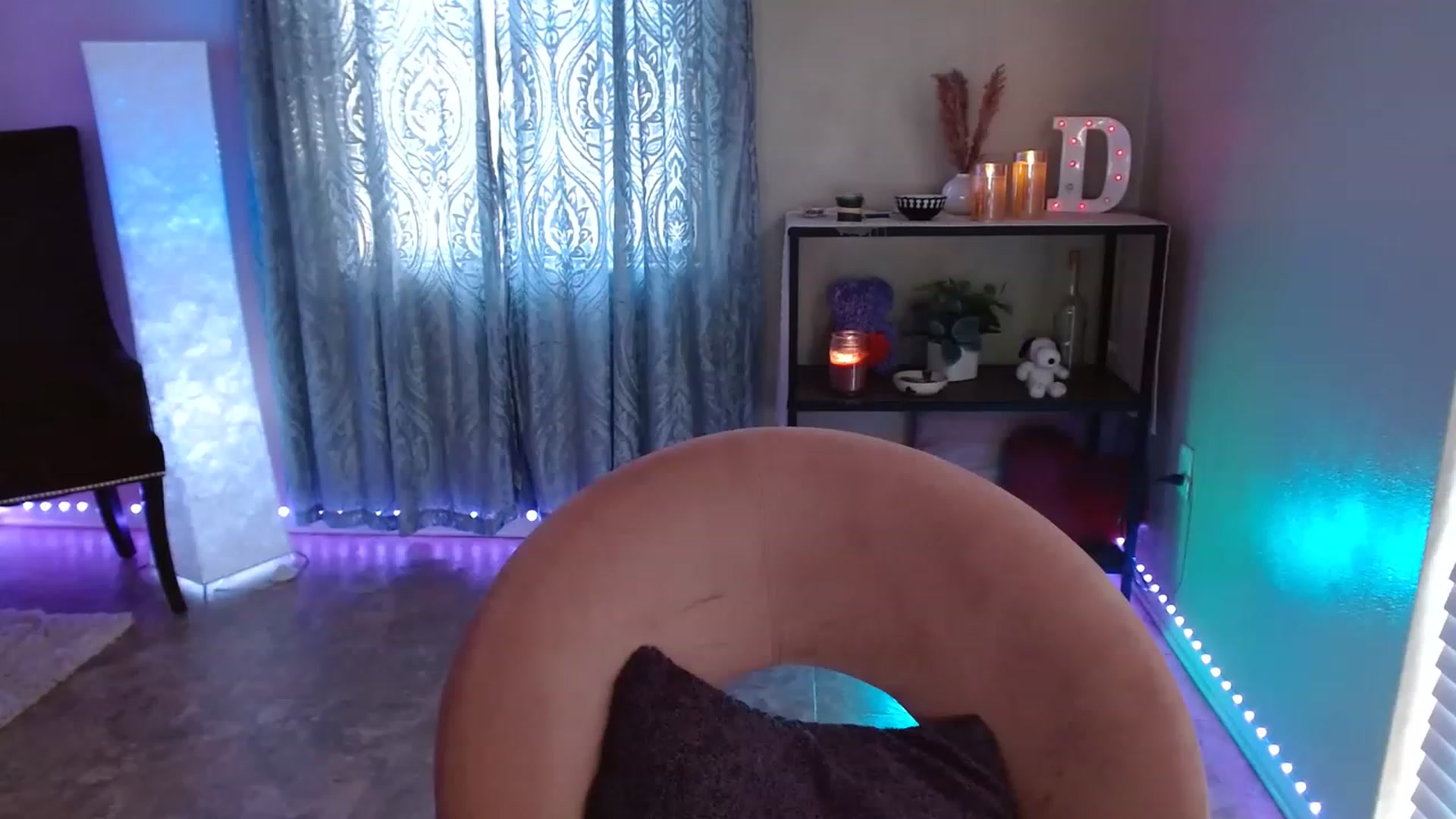 Gallery image thumbnail from DaniSpice's myfreecams stream on, 02/06/2023, 22:06 image 8 of 20