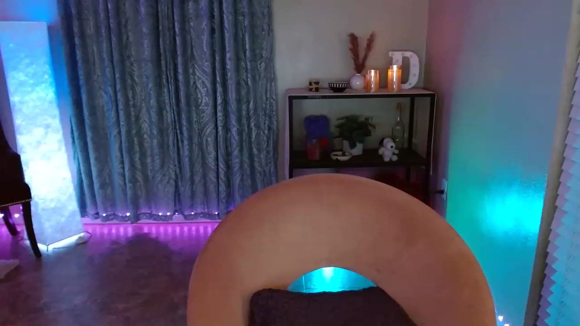 Gallery image thumbnail from DaniSpice's myfreecams stream on, 02/11/2023, 05:18 image 7 of 20