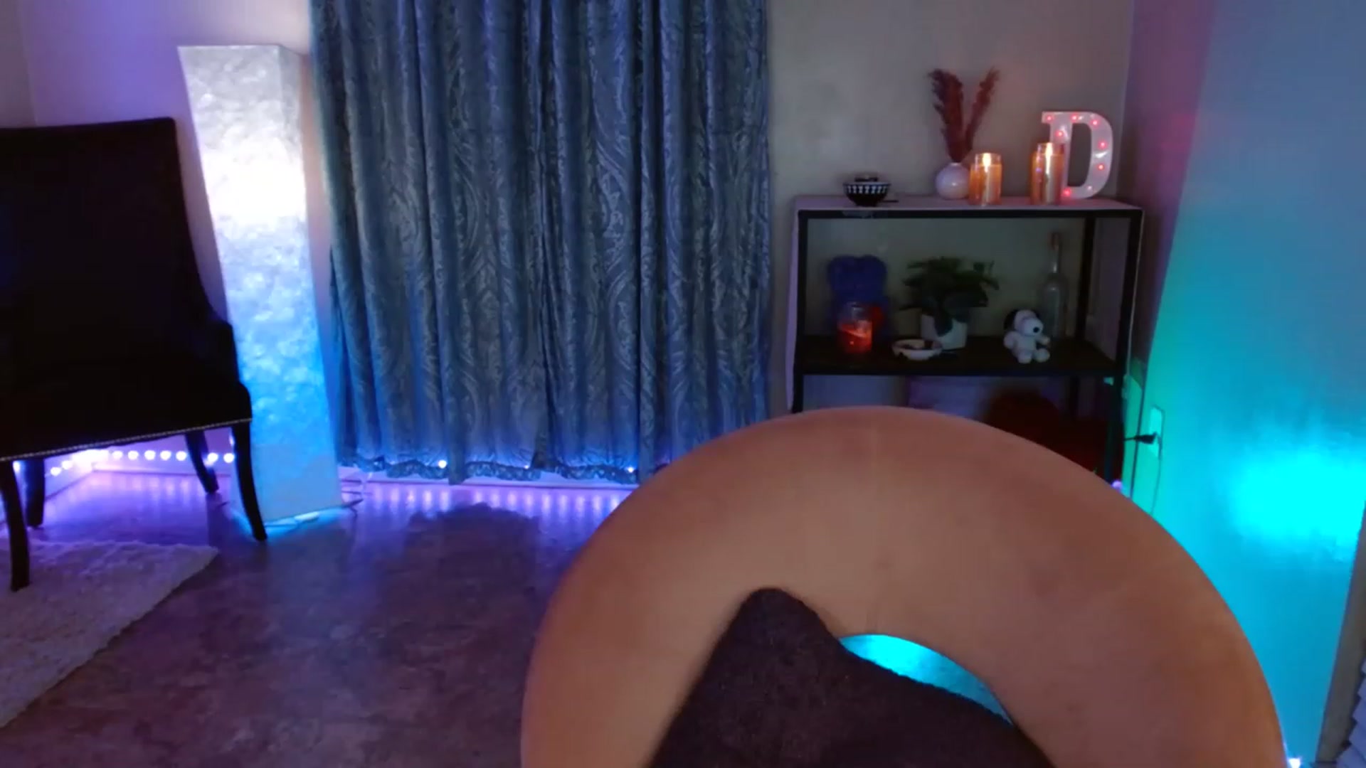 Gallery image thumbnail from DaniSpice's myfreecams stream on, 03/01/2023, 11:31 image 15 of 20