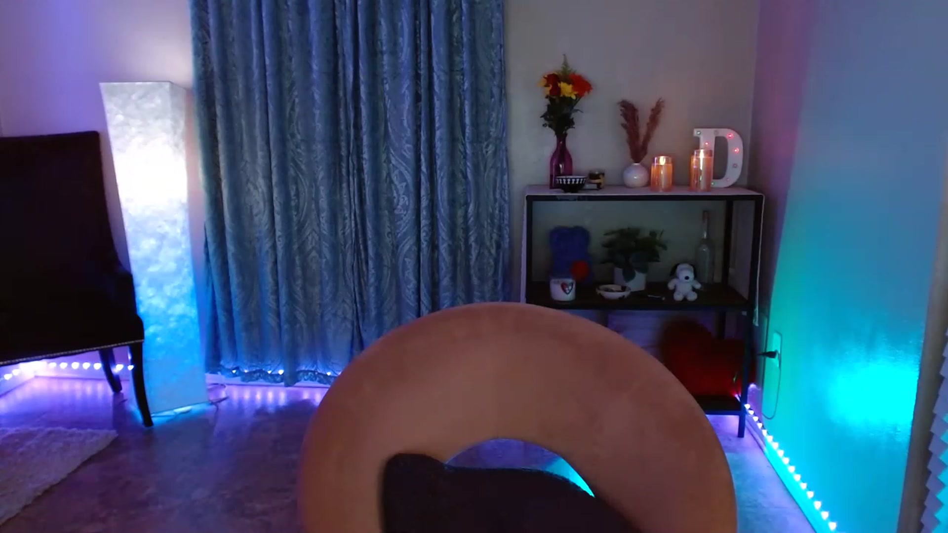 Gallery image thumbnail from DaniSpice's myfreecams stream on, 03/02/2023, 11:18 image 20 of 20