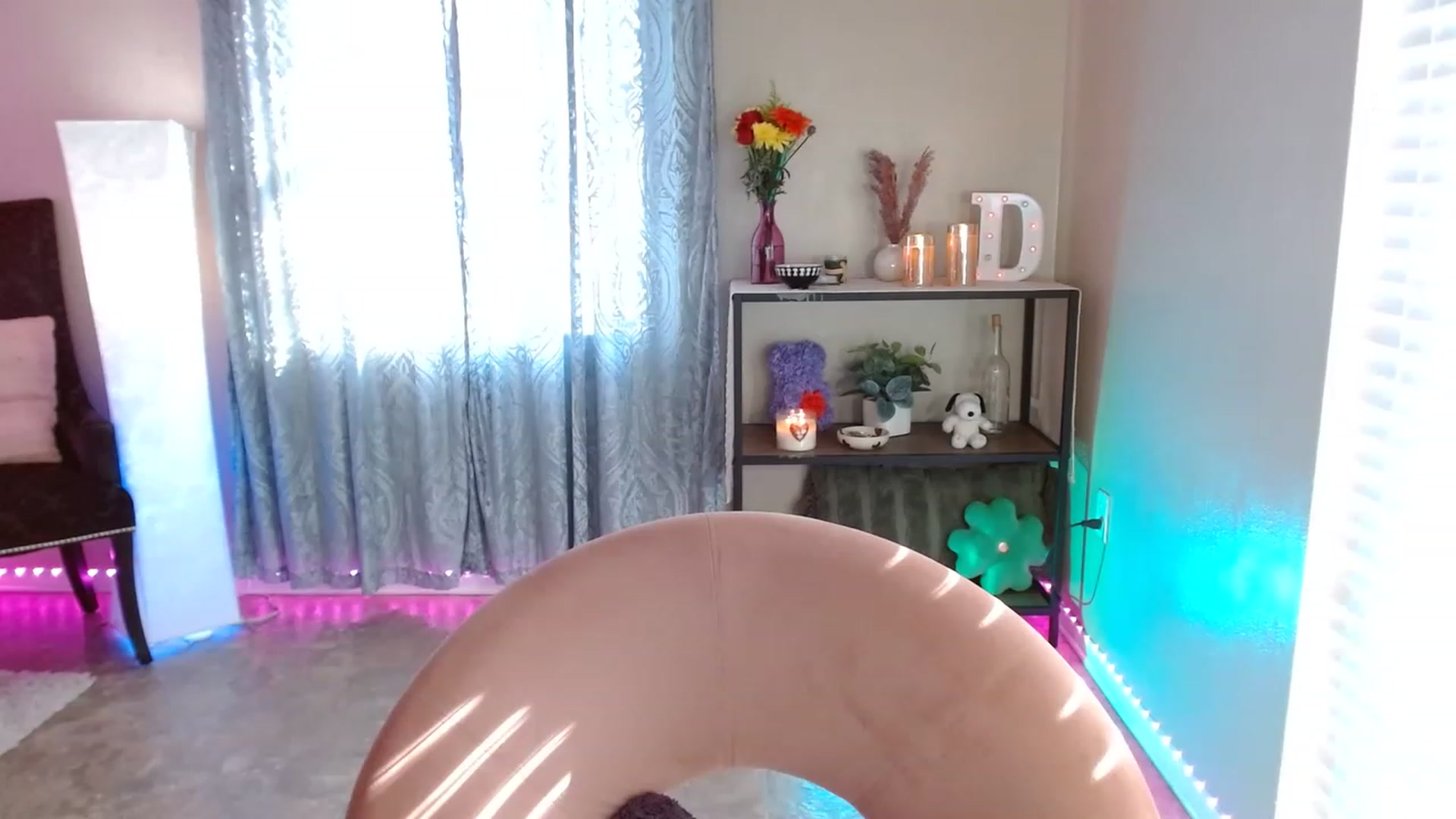 Gallery image thumbnail from DaniSpice's myfreecams stream on, 03/03/2023, 23:32 image 4 of 20