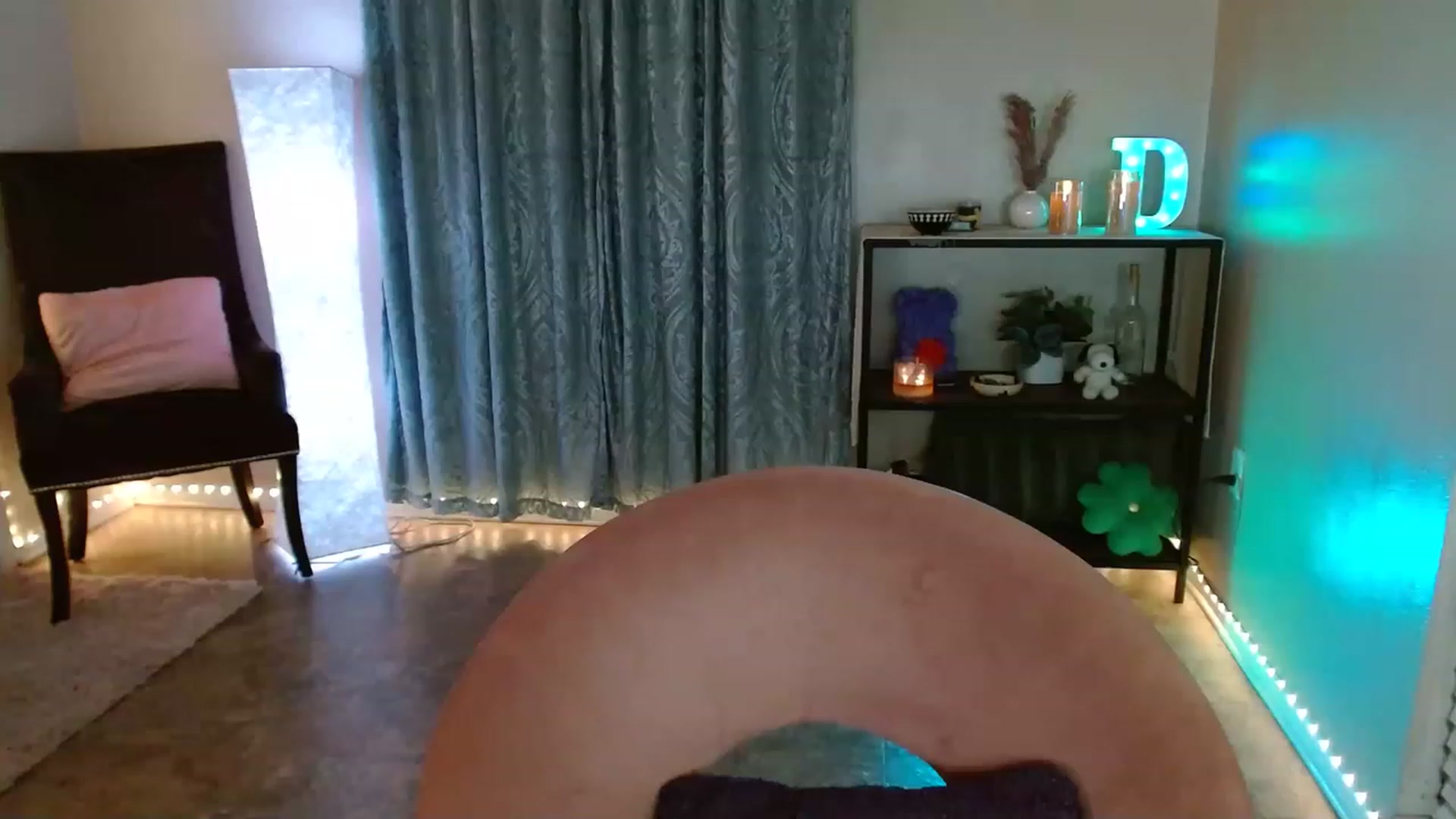 Gallery image thumbnail from DaniSpice's myfreecams stream on, 03/15/2023, 08:17 image 10 of 20