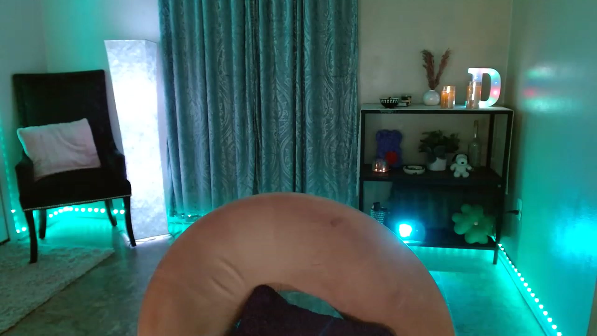 Gallery image thumbnail from DaniSpice's myfreecams stream on, 03/18/2023, 06:42 image 15 of 20