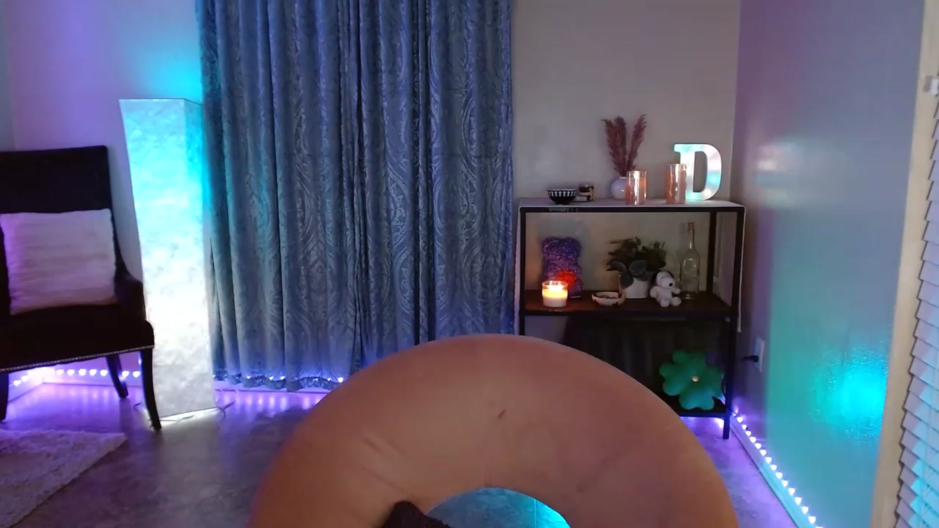Gallery image thumbnail from DaniSpice's myfreecams stream on, 03/23/2023, 06:31 image 20 of 20