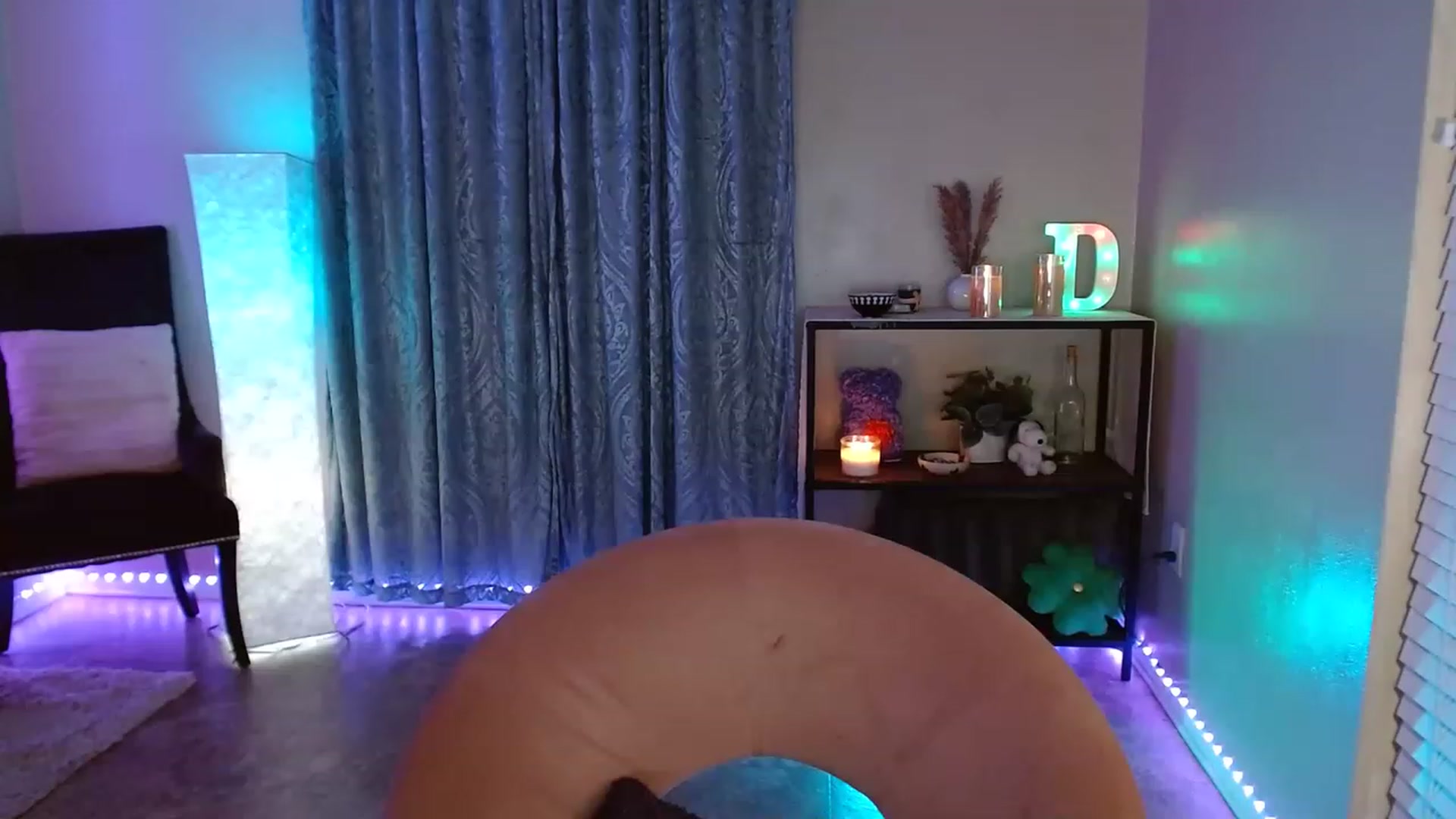 Gallery image thumbnail from DaniSpice's myfreecams stream on, 03/23/2023, 06:31 image 18 of 20
