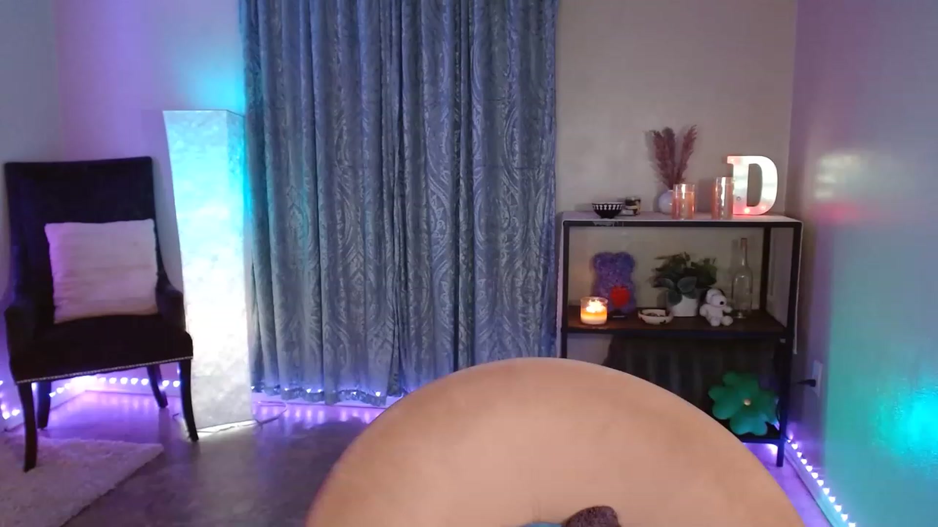Gallery image thumbnail from DaniSpice's myfreecams stream on, 03/25/2023, 24:57 image 15 of 20