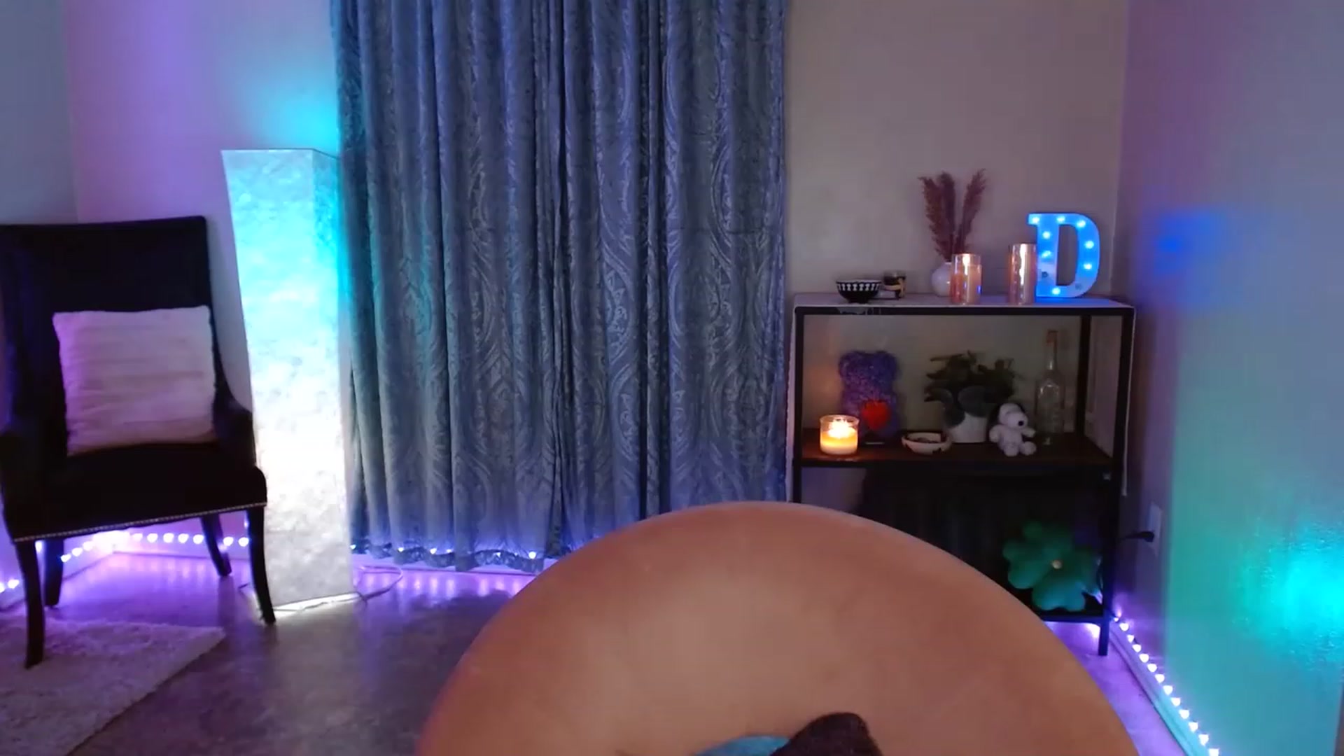 Gallery image thumbnail from DaniSpice's myfreecams stream on, 03/25/2023, 24:57 image 13 of 20