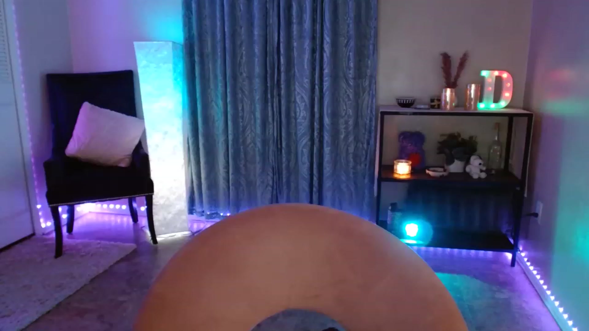 Gallery image thumbnail from DaniSpice's myfreecams stream on, 03/30/2023, 03:11 image 15 of 20