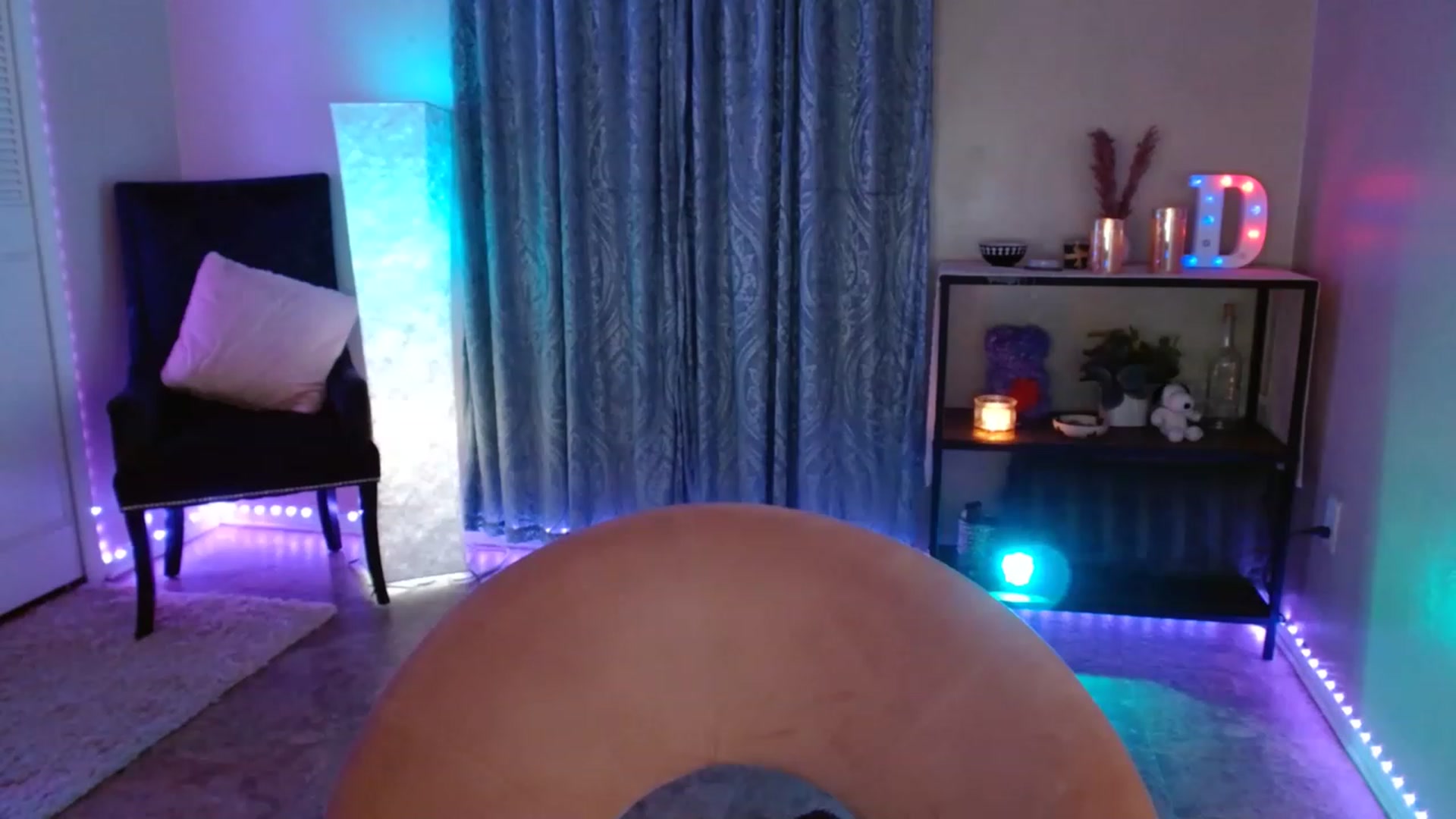 Gallery image thumbnail from DaniSpice's myfreecams stream on, 03/30/2023, 03:11 image 16 of 20