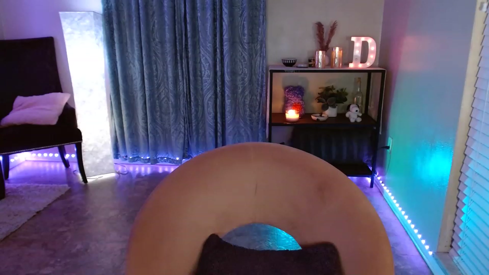 Gallery image thumbnail from DaniSpice's myfreecams stream on, 04/05/2023, 08:08 image 10 of 20