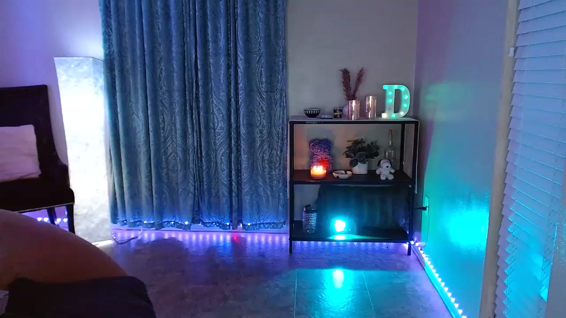 Gallery image thumbnail from DaniSpice's myfreecams stream on, 04/12/2023, 05:08 image 19 of 20
