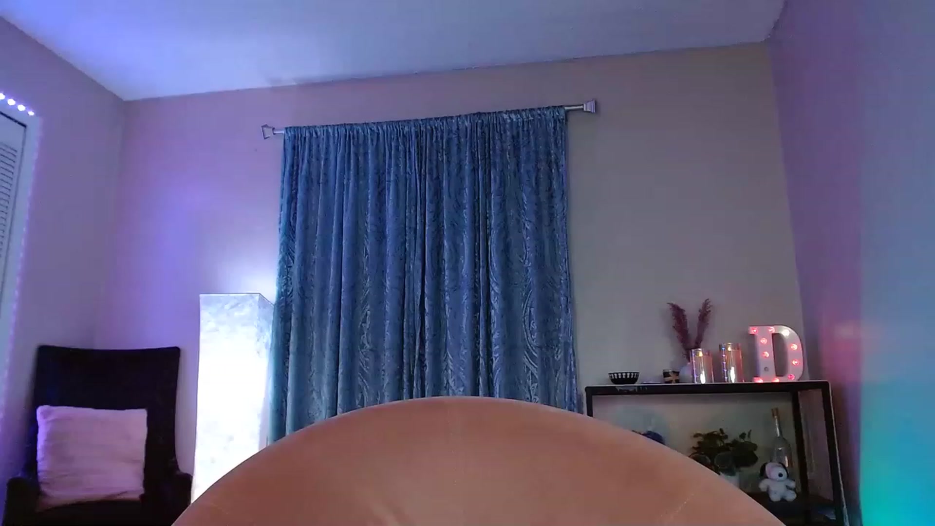Gallery image thumbnail from DaniSpice's myfreecams stream on, 04/12/2023, 07:14 image 18 of 20