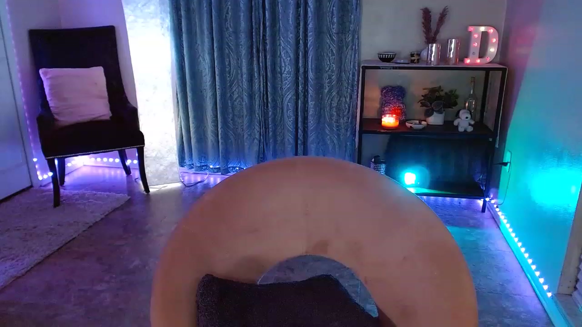 Gallery image thumbnail from DaniSpice's myfreecams stream on, 04/12/2023, 09:29 image 12 of 20