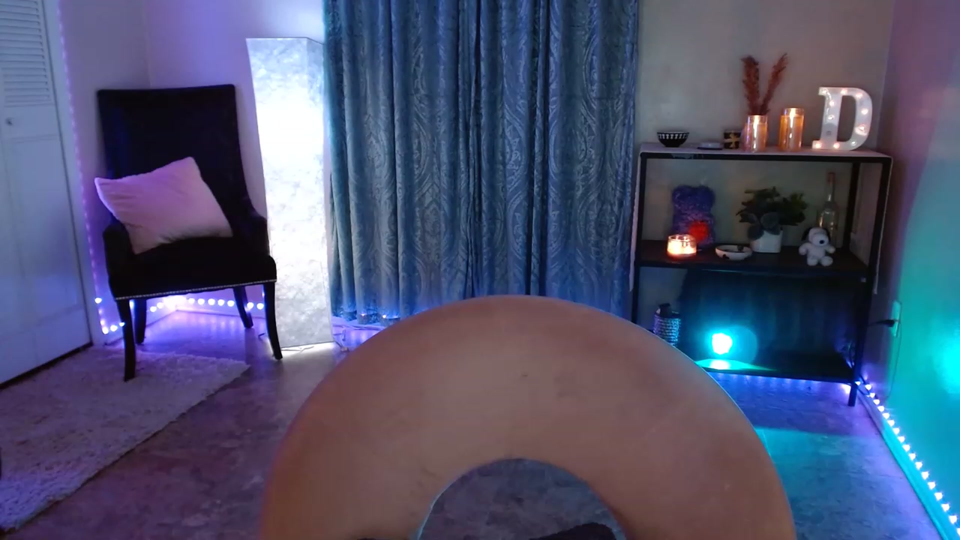 Gallery image thumbnail from DaniSpice's myfreecams stream on, 04/16/2023, 04:51 image 3 of 20