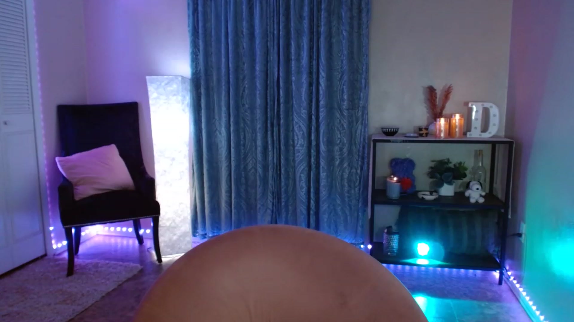 Gallery image thumbnail from DaniSpice's myfreecams stream on, 04/19/2023, 07:38 image 12 of 20