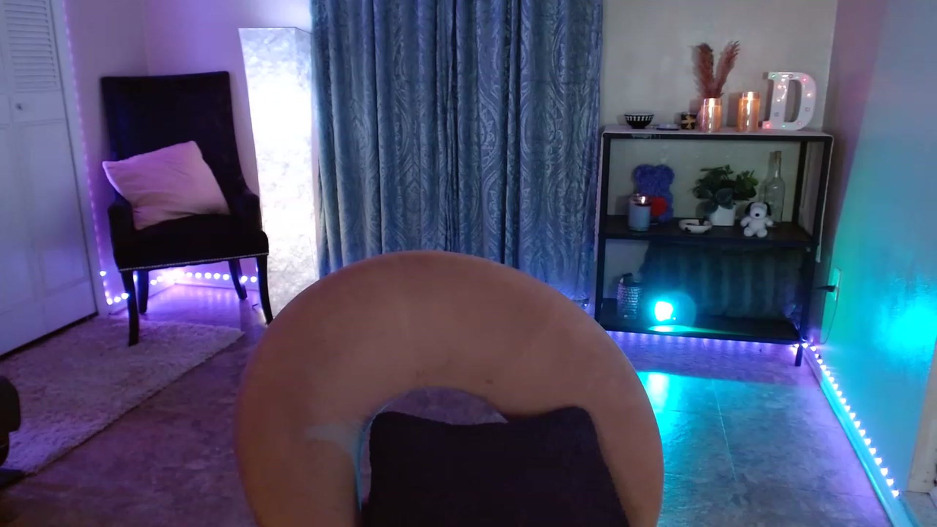 Gallery image thumbnail from DaniSpice's myfreecams stream on, 04/20/2023, 08:13 image 14 of 20