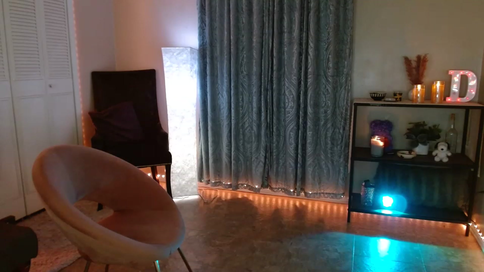 Gallery image thumbnail from DaniSpice's myfreecams stream on, 04/27/2023, 09:43 image 20 of 20