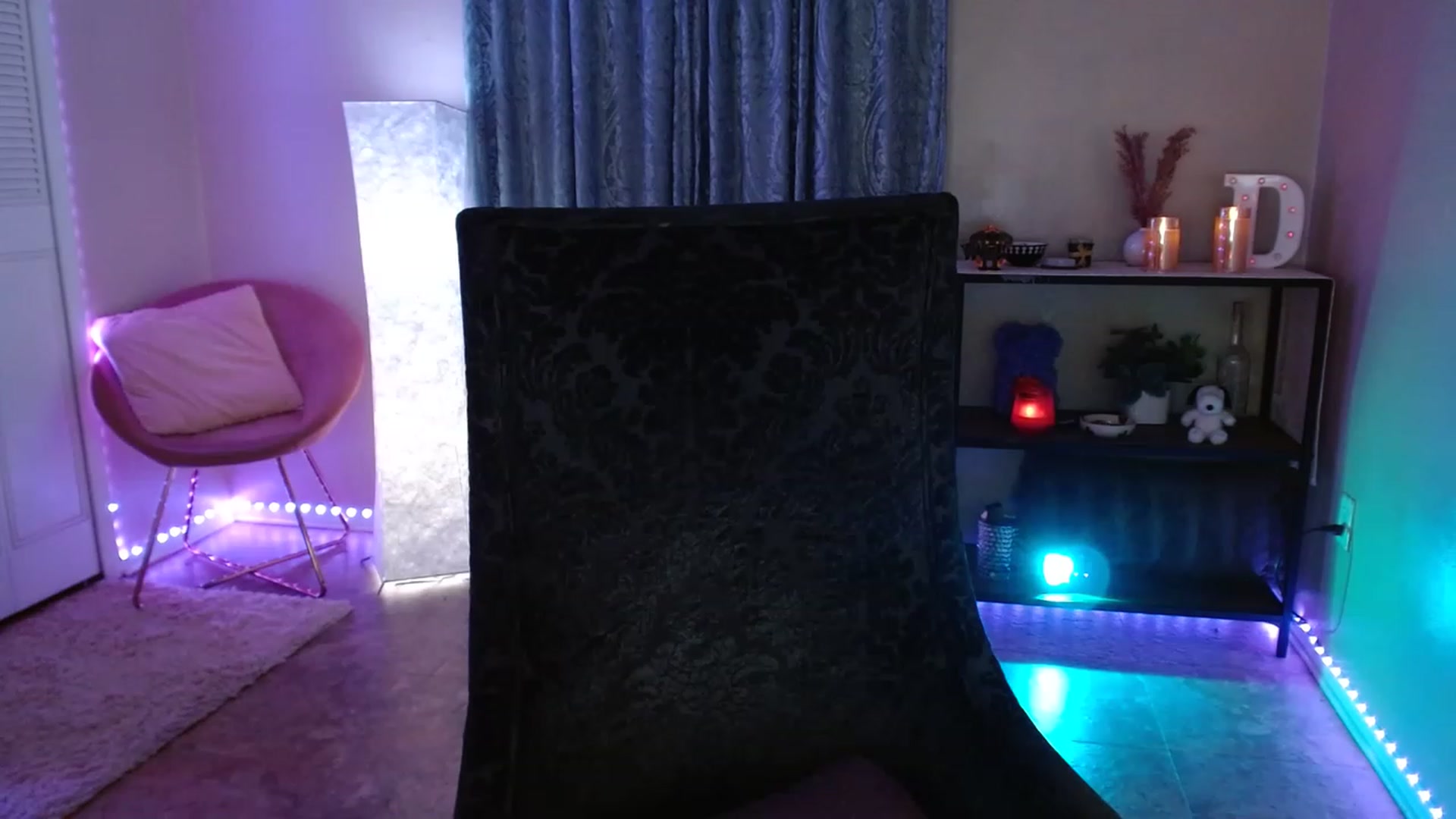 Gallery image thumbnail from DaniSpice's myfreecams stream on, 05/16/2023, 02:07 image 4 of 20