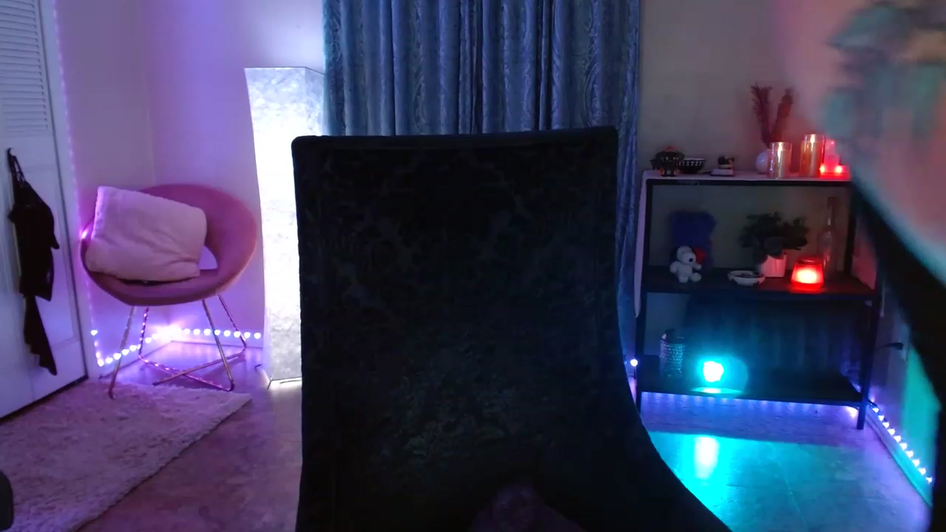 Gallery image thumbnail from DaniSpice's myfreecams stream on, 05/22/2023, 09:30 image 6 of 20