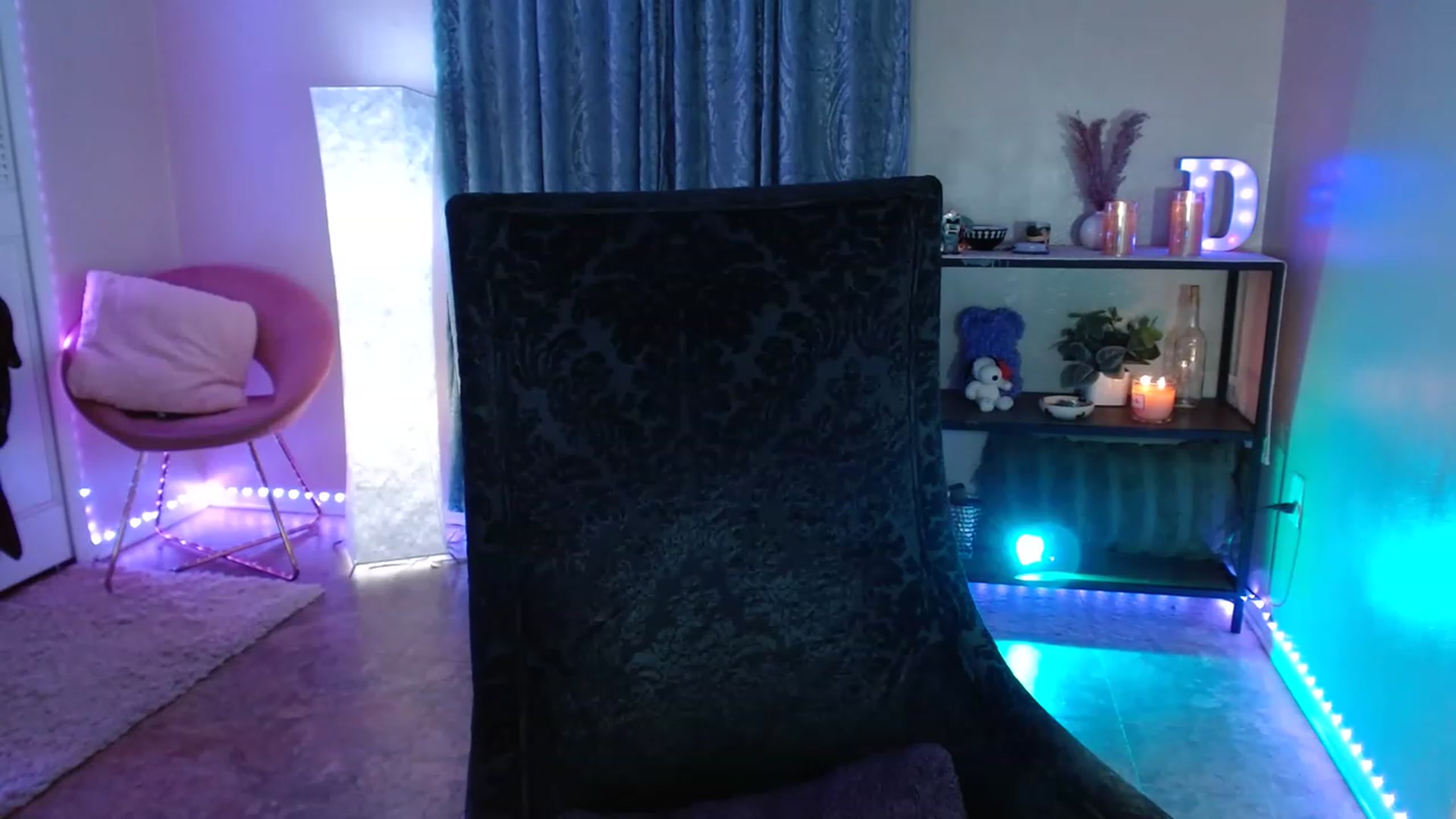 Gallery image thumbnail from DaniSpice's myfreecams stream on, 05/25/2023, 06:34 image 9 of 20