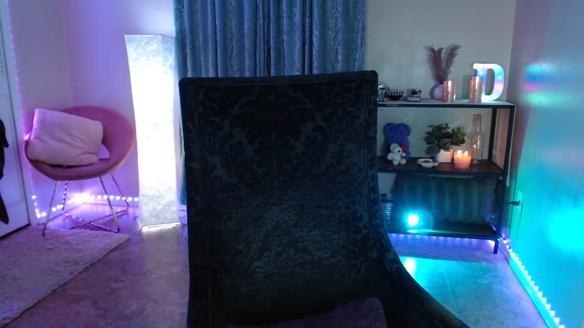 Gallery image thumbnail from DaniSpice's myfreecams stream on, 05/25/2023, 06:34 image 13 of 20