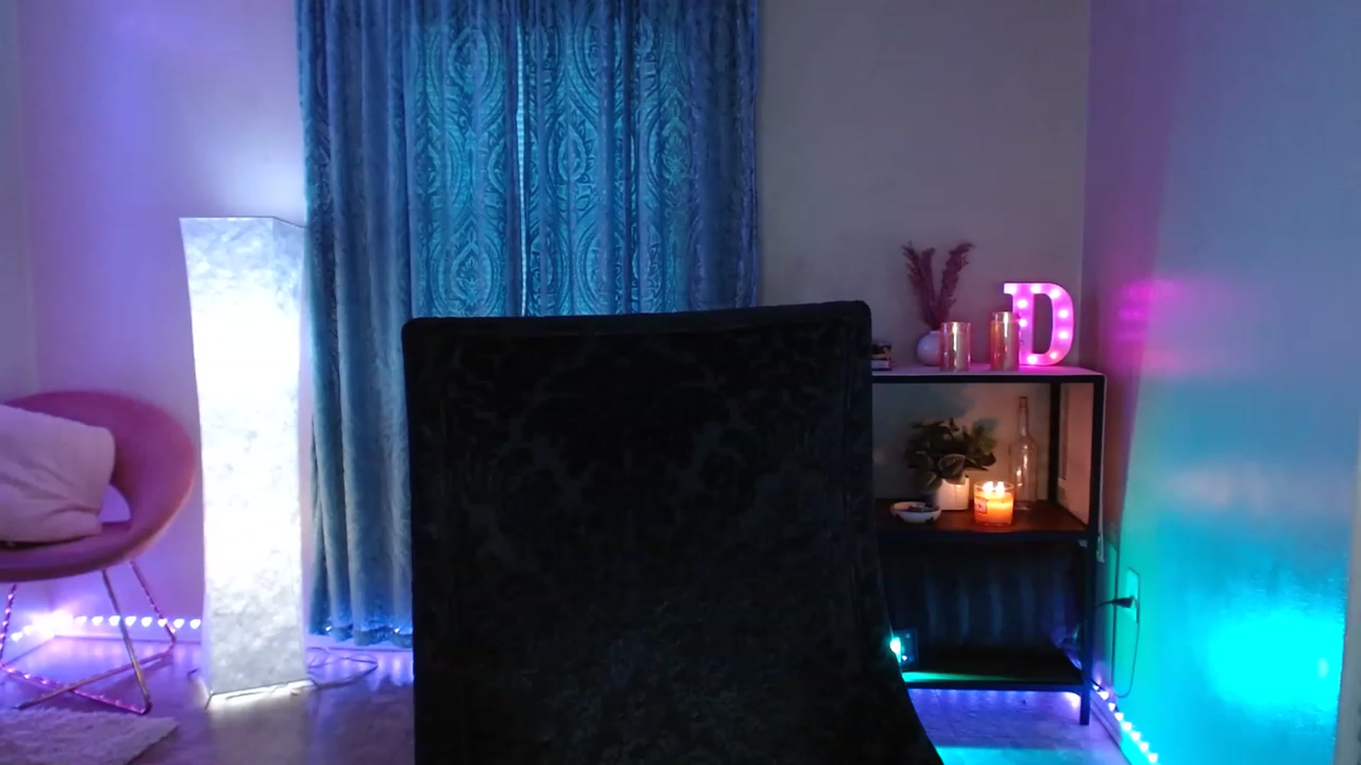 Gallery image thumbnail from DaniSpice's myfreecams stream on, 05/25/2023, 10:44 image 19 of 20