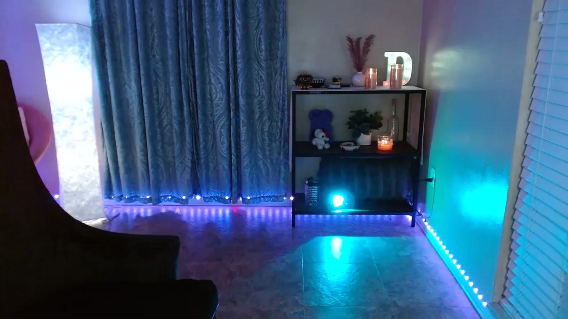 Gallery image thumbnail from DaniSpice's myfreecams stream on, 06/01/2023, 05:49 image 6 of 20