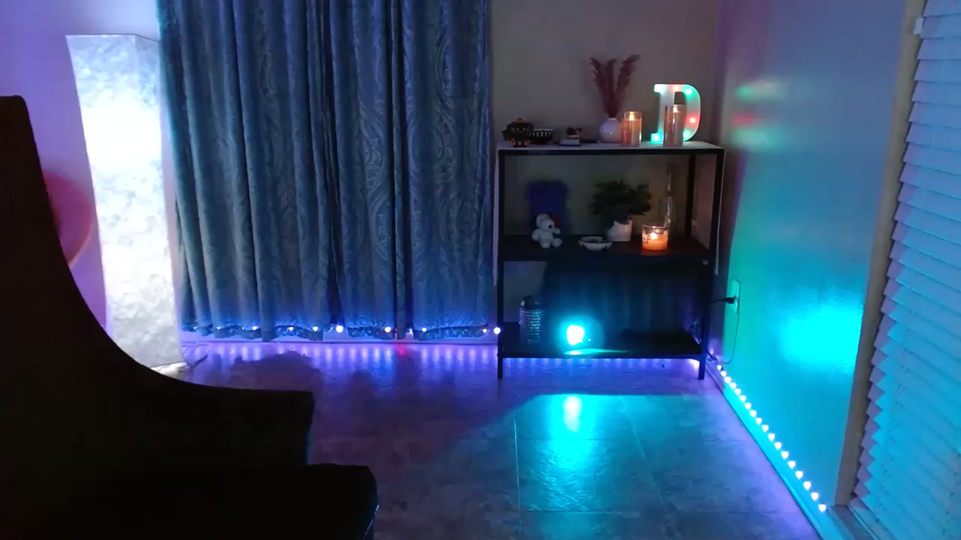 Gallery image thumbnail from DaniSpice's myfreecams stream on, 06/01/2023, 05:49 image 15 of 20