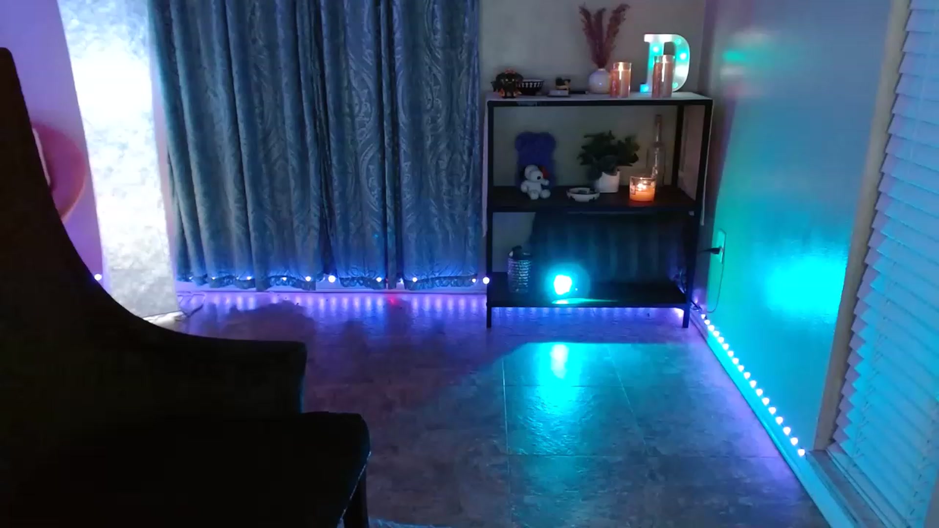 Gallery image thumbnail from DaniSpice's myfreecams stream on, 06/01/2023, 05:49 image 17 of 20
