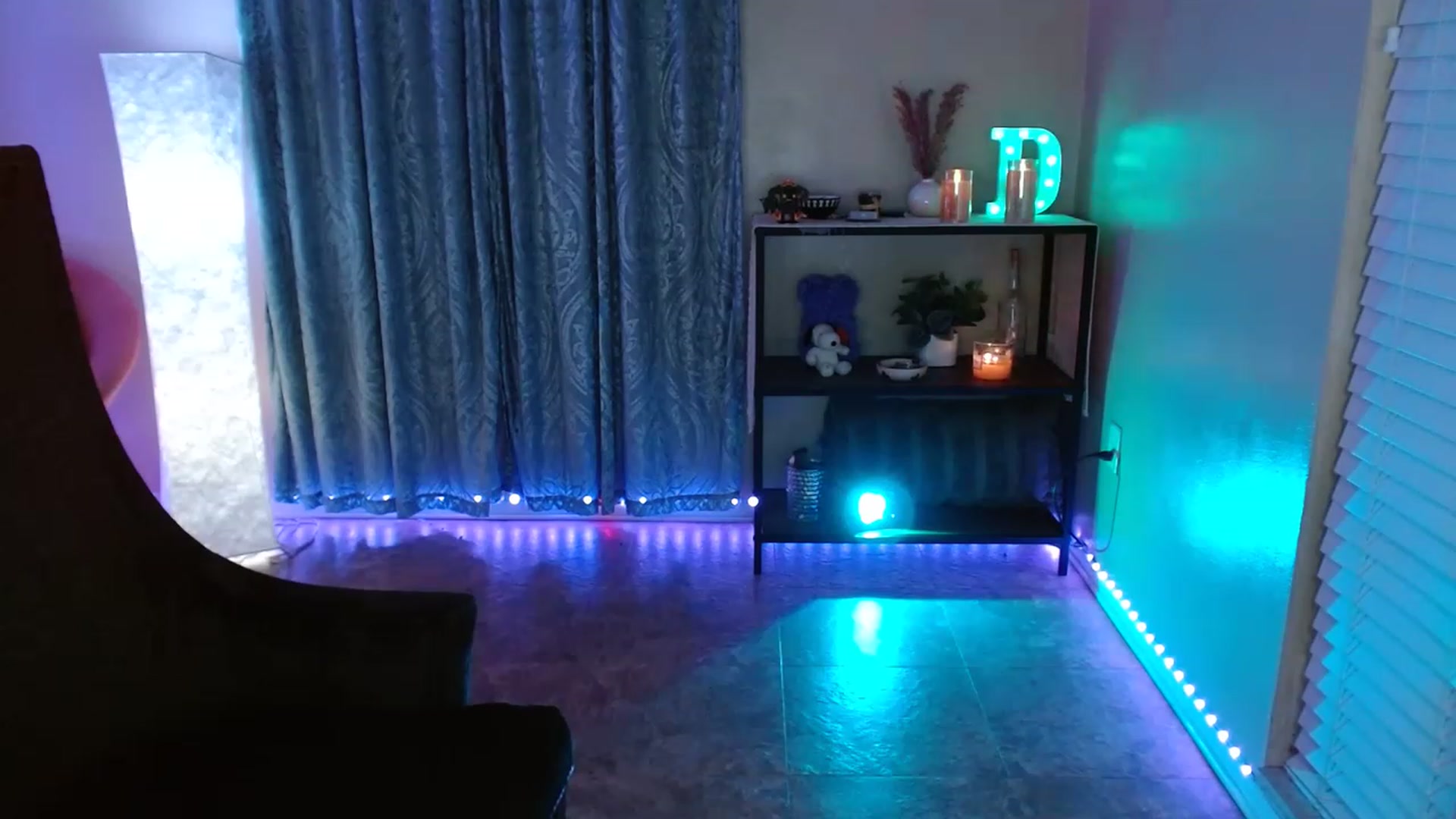 Gallery image thumbnail from DaniSpice's myfreecams stream on, 06/01/2023, 05:49 image 14 of 20