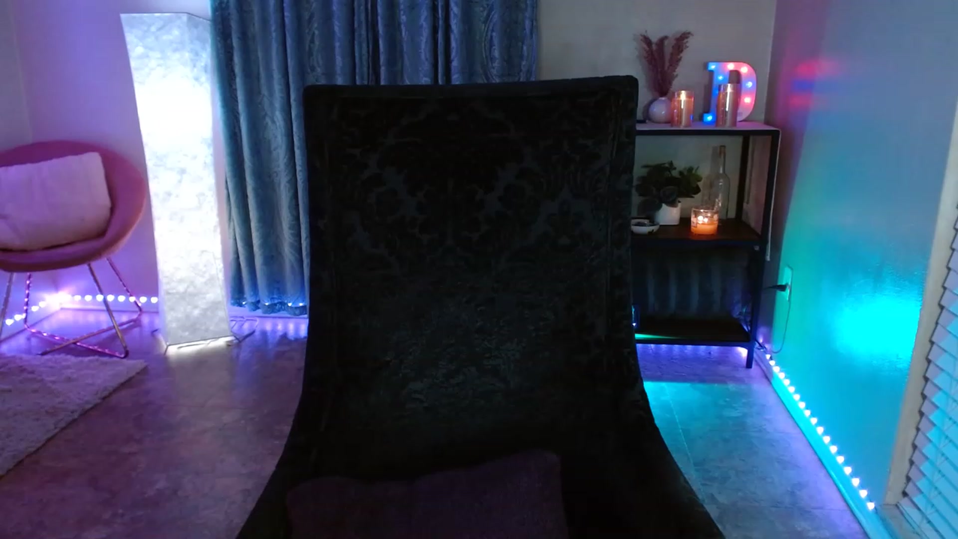 Gallery image thumbnail from DaniSpice's myfreecams stream on, 06/01/2023, 06:17 image 11 of 20