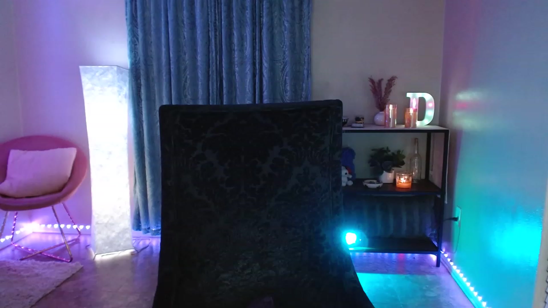 Gallery image thumbnail from DaniSpice's myfreecams stream on, 06/03/2023, 06:58 image 14 of 20