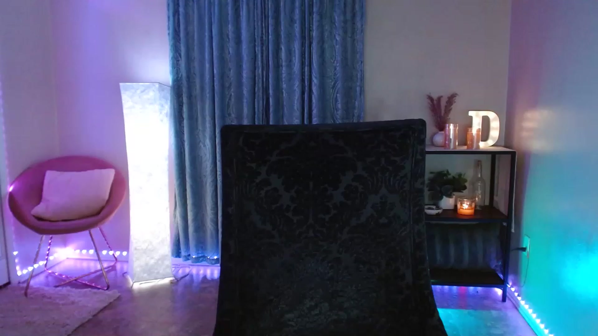 Gallery image thumbnail from DaniSpice's myfreecams stream on, 06/03/2023, 06:58 image 12 of 20