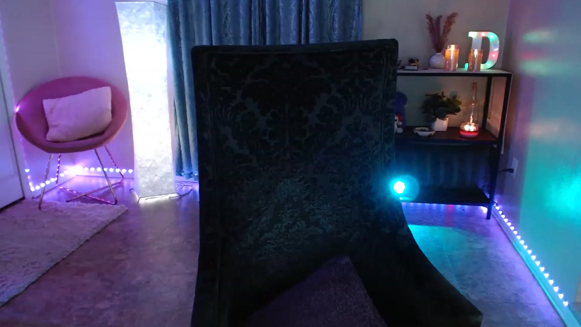 Gallery image thumbnail from DaniSpice's myfreecams stream on, 06/08/2023, 09:47 image 17 of 20