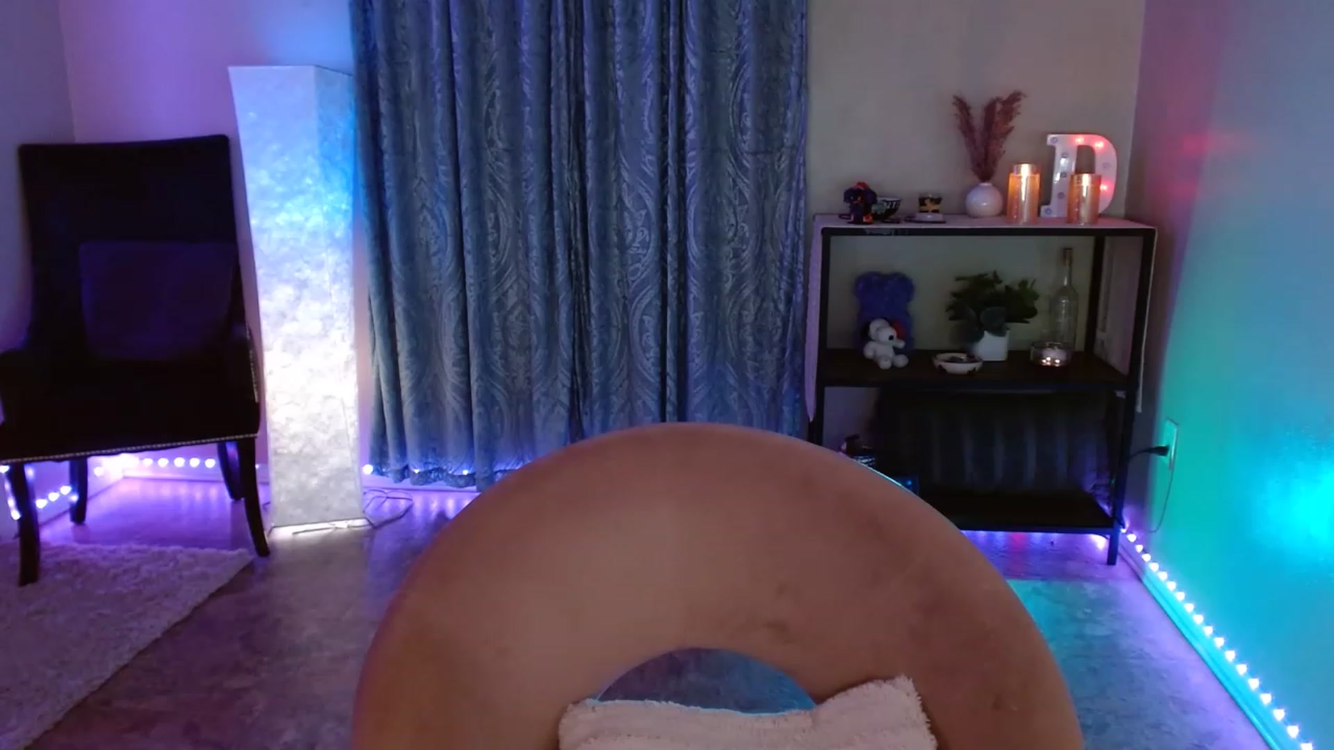 Gallery image thumbnail from DaniSpice's myfreecams stream on, 06/13/2023, 08:33 image 11 of 20