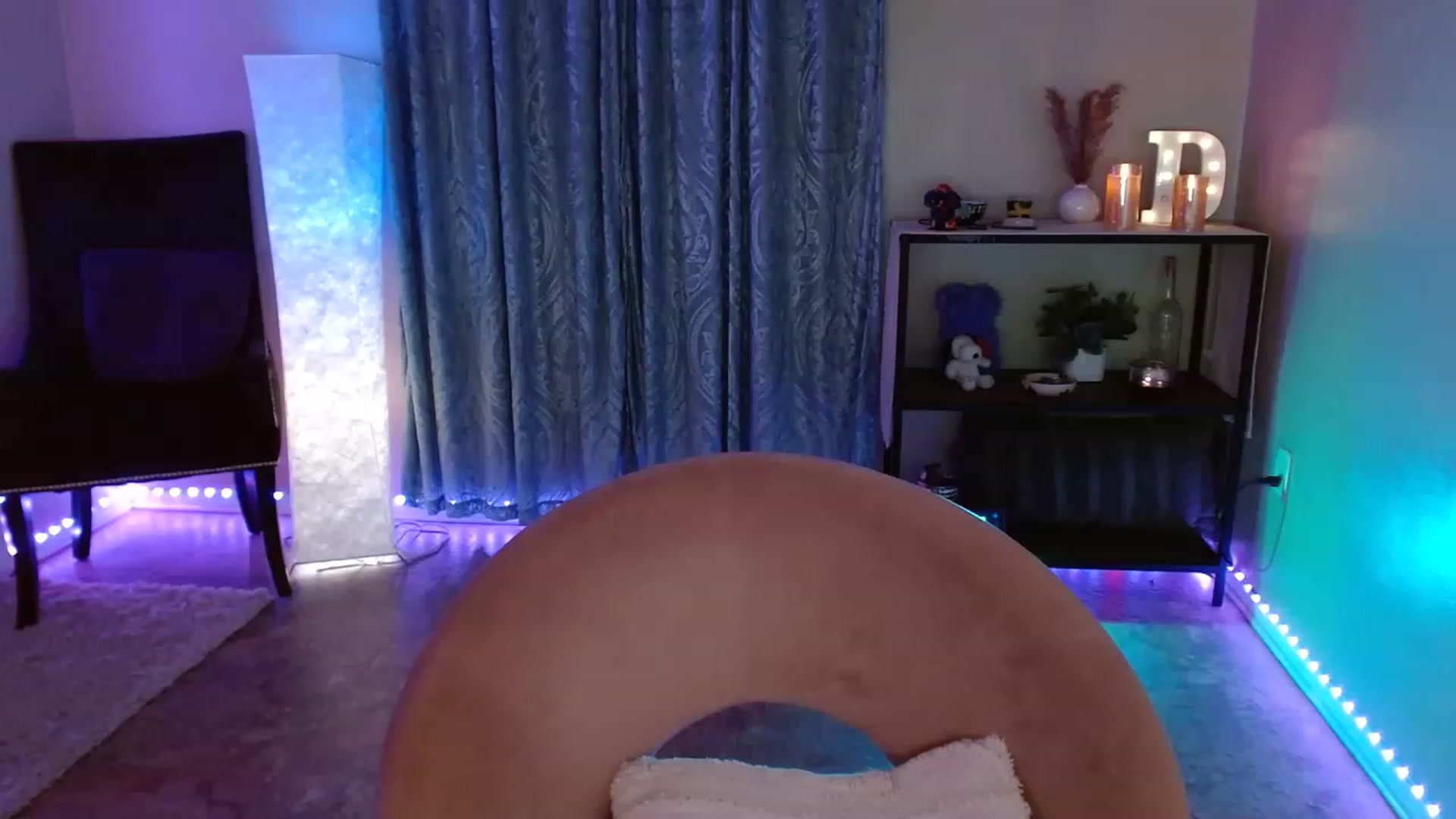 Gallery image thumbnail from DaniSpice's myfreecams stream on, 06/13/2023, 08:33 image 13 of 20