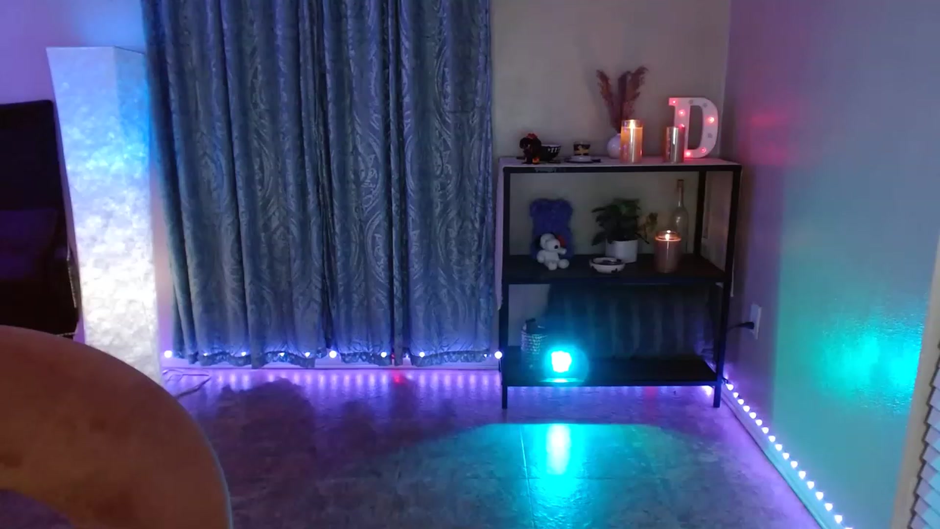 Gallery image thumbnail from DaniSpice's myfreecams stream on, 06/15/2023, 06:38 image 18 of 20