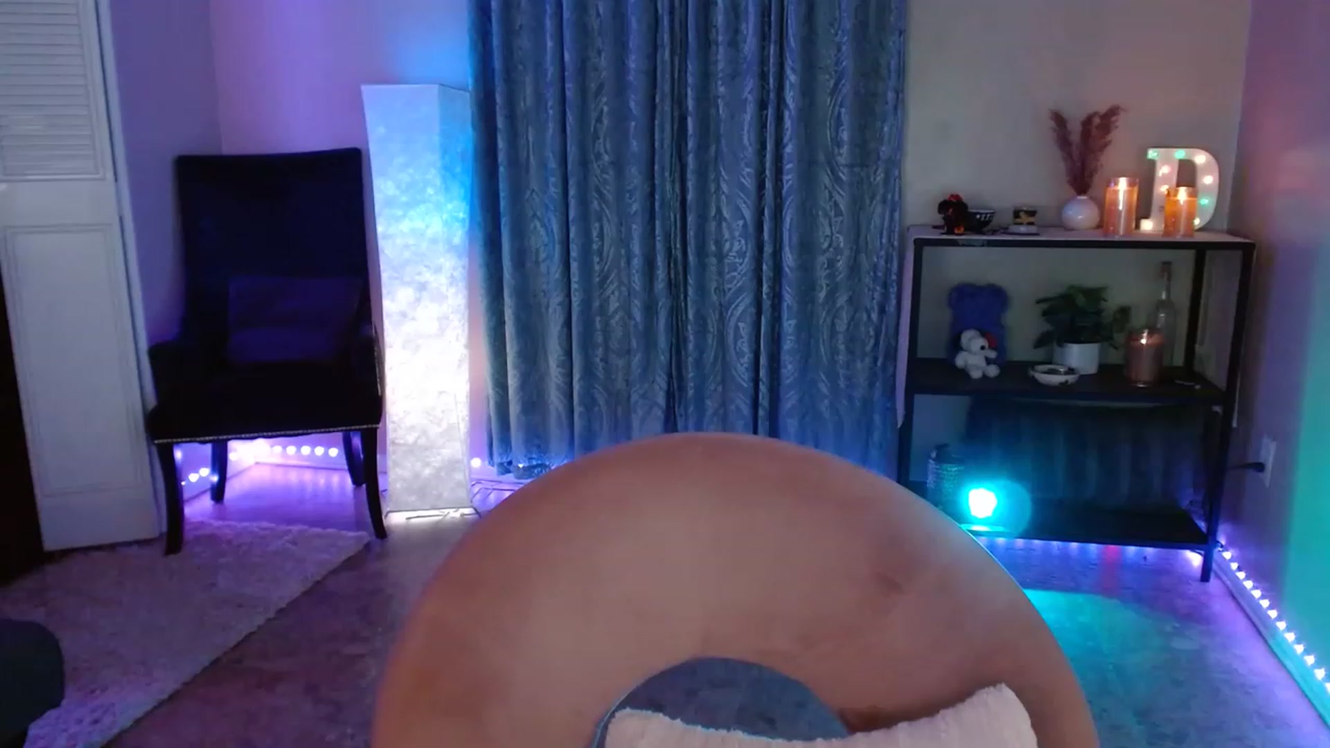 Gallery image thumbnail from DaniSpice's myfreecams stream on, 06/18/2023, 06:42 image 11 of 20