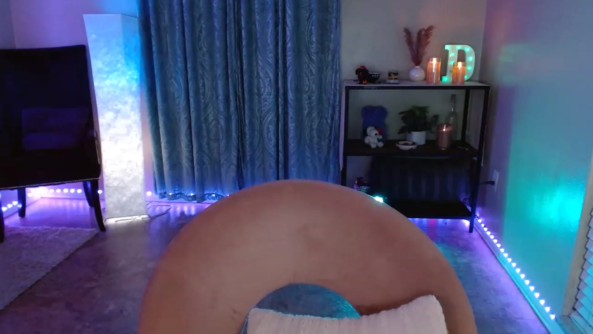 Gallery image thumbnail from DaniSpice's myfreecams stream on, 06/18/2023, 06:42 image 4 of 20