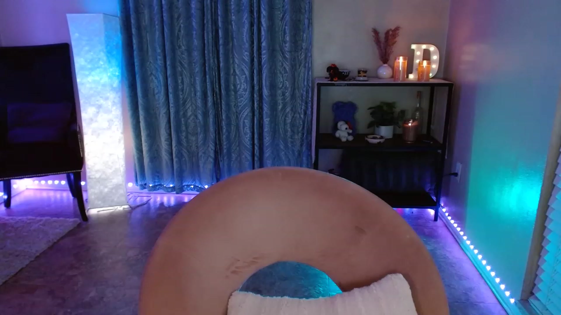 Gallery image thumbnail from DaniSpice's myfreecams stream on, 06/18/2023, 07:48 image 3 of 20