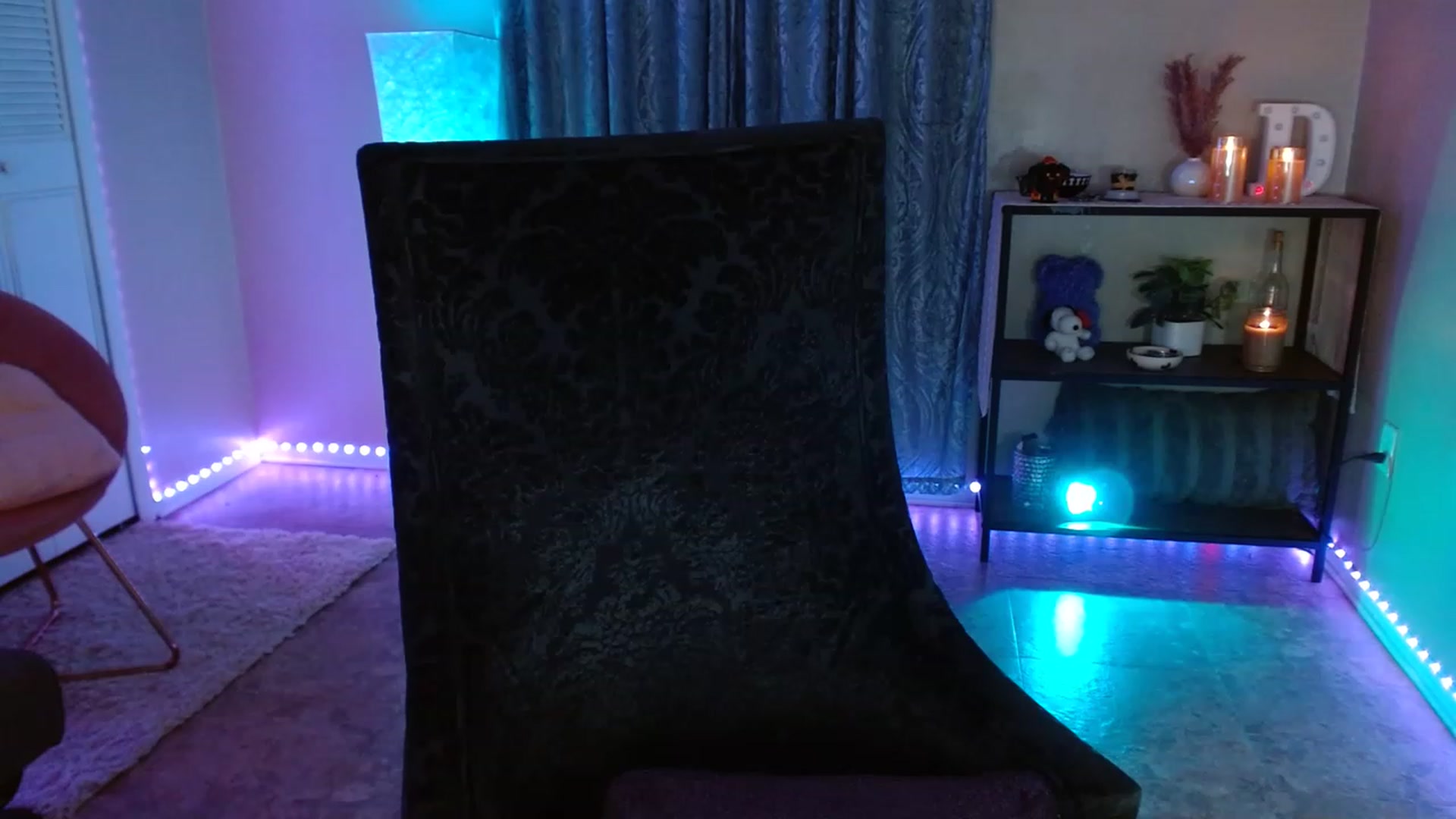 Gallery image thumbnail from DaniSpice's myfreecams stream on, 06/21/2023, 08:31 image 20 of 20