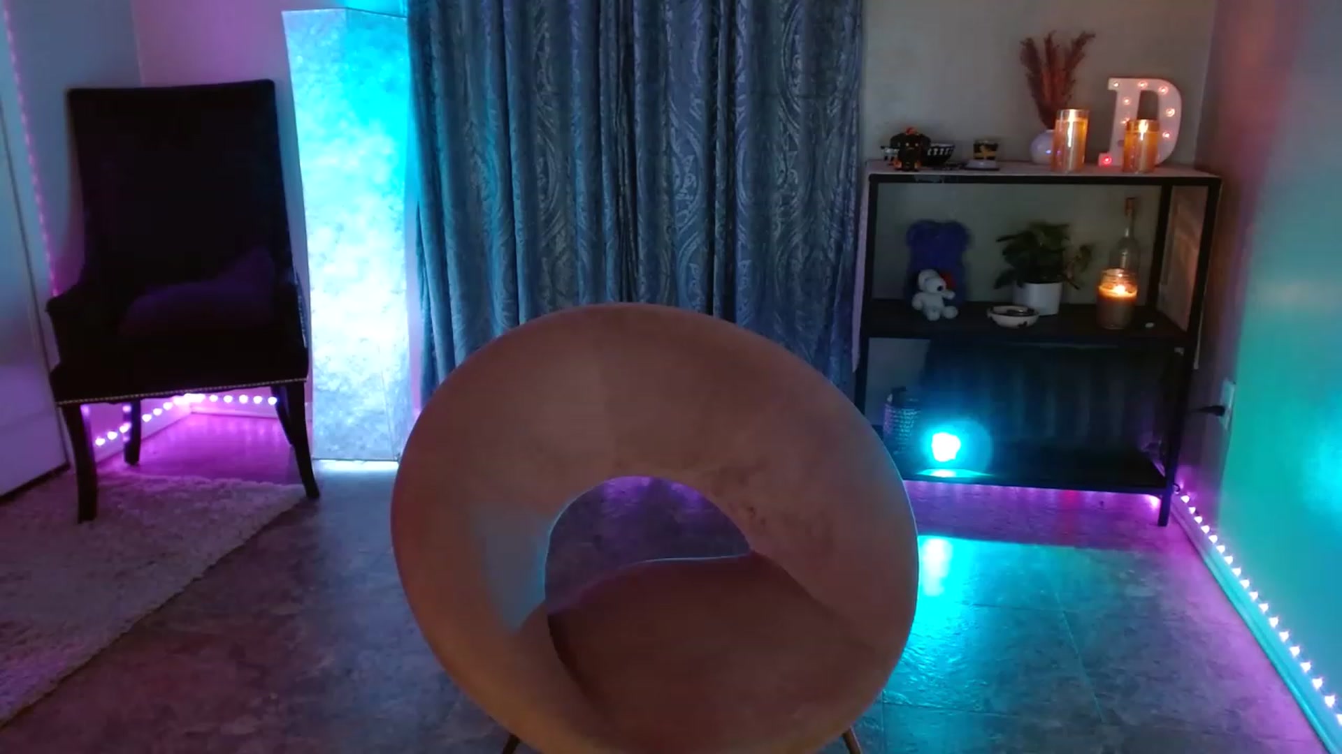 Gallery image thumbnail from DaniSpice's myfreecams stream on, 06/27/2023, 07:59 image 2 of 20