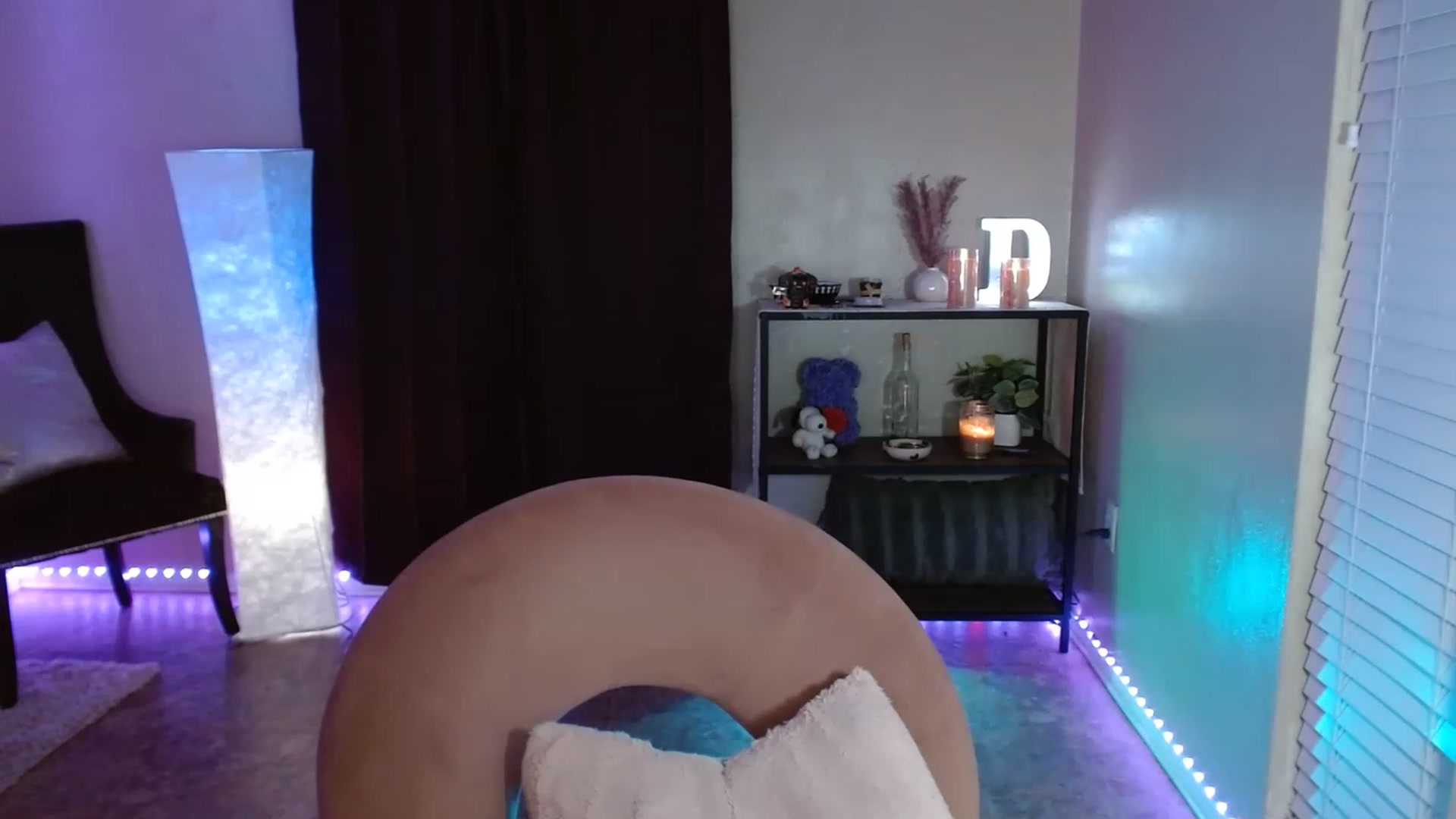 Gallery image thumbnail from DaniSpice's myfreecams stream on, 07/11/2023, 06:36 image 7 of 20