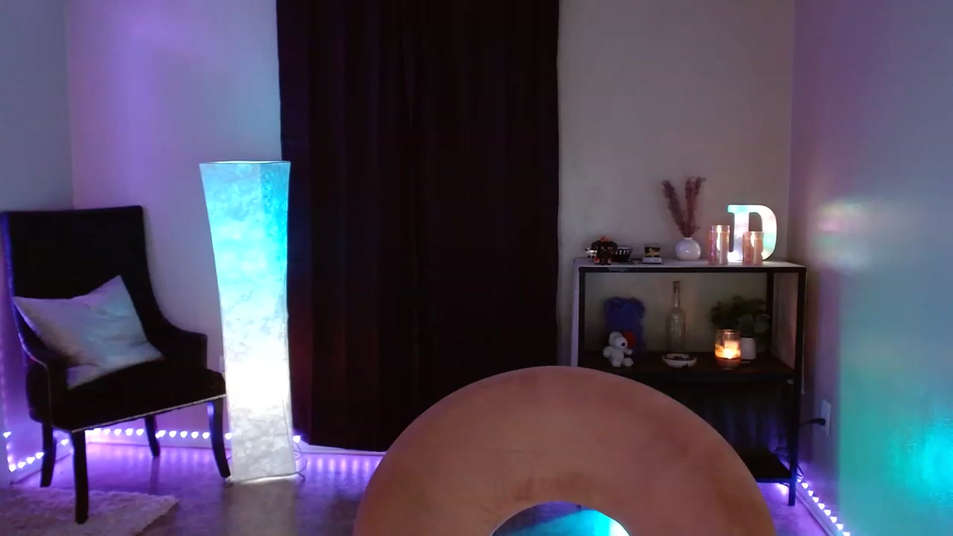 Gallery image thumbnail from DaniSpice's myfreecams stream on, 07/14/2023, 07:40 image 12 of 20