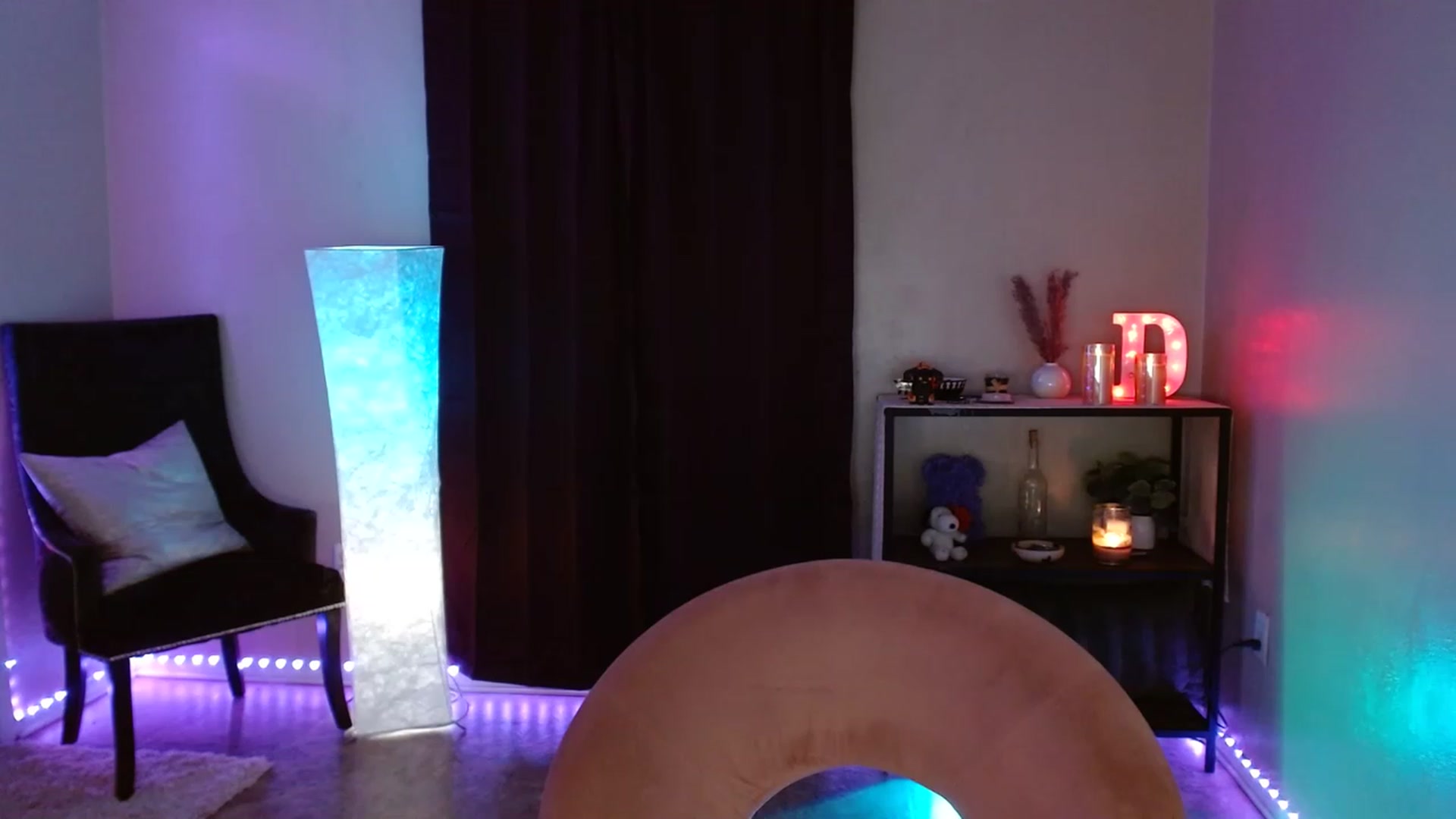 Gallery image thumbnail from DaniSpice's myfreecams stream on, 07/14/2023, 07:40 image 10 of 20